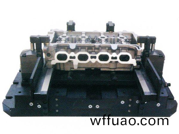 缸(gang)蓋加(jia)工(gong)液壓裌具(ju)